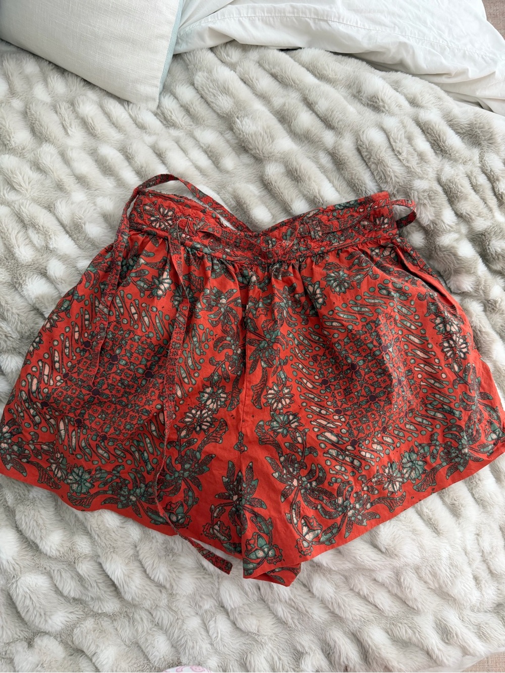 Ulla Johnson Nalani Shorts in Clementine - Picture 3 of 4